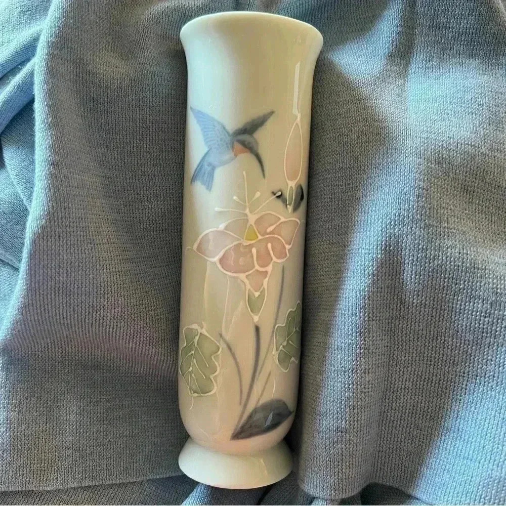 OTAGIRI Vintage Hand Painted Hummingbird Small Bud Vase Japan